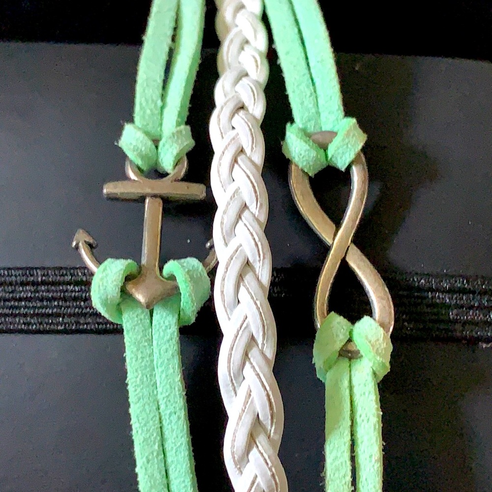 🦋 Friendship bracelet w/anchor & infinity sign guc8”